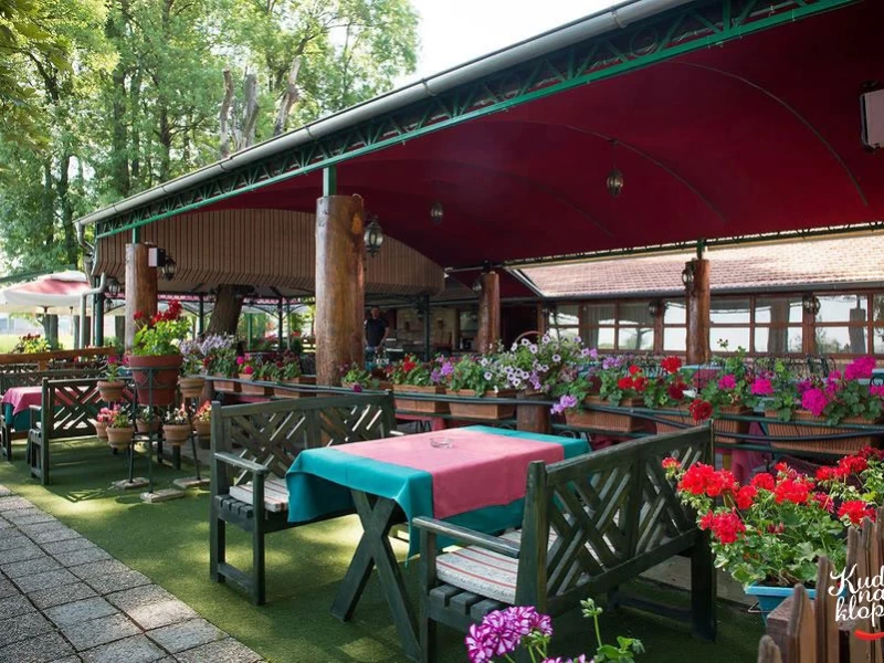 Restoran Dvorište-54