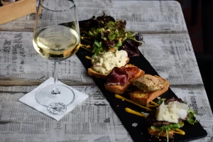 LE PETIT BISTRO VRACAR-cover-image-big