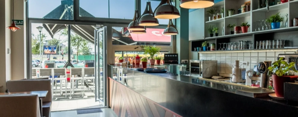 Restoran Mesi Mesi Helga's pub-0