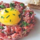 Tartar biftek sa tostom i puterom