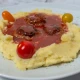 Ćufte u paradajz sosu sa krompir pireom