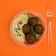 Falafel sa humusom