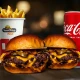 XL 2 x Smoke BBQ double burger + 1 x pomfrit + 1 x Coca Cola 0,33l