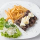 Ćevapi na kajmaku
