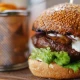 Burger Specijal sa 4 vrste sira