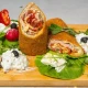 Pohovana palačinka šunka, kačkavalj, salata od pečuraka